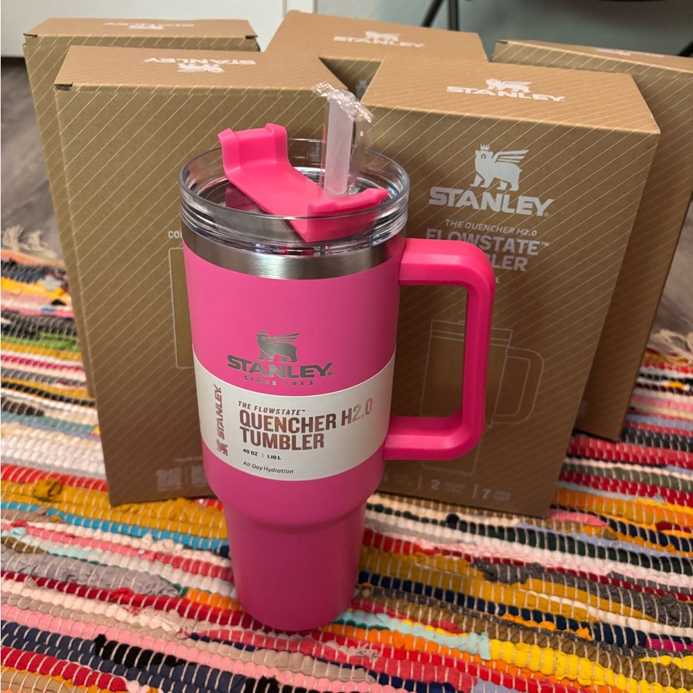 Stanley Vibrant Pink Quencher H2.0 Tumbler